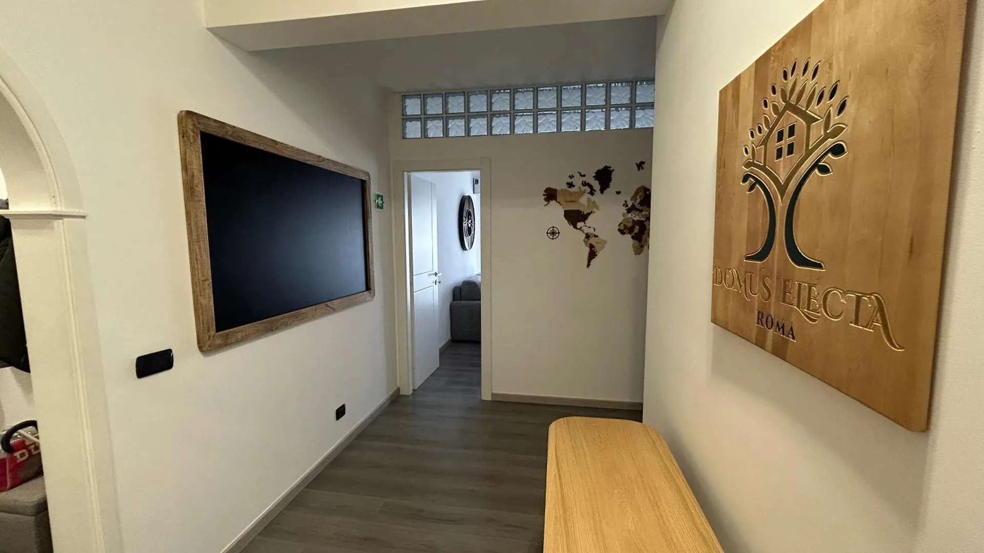 Vila Domus Electa Řím 0*,